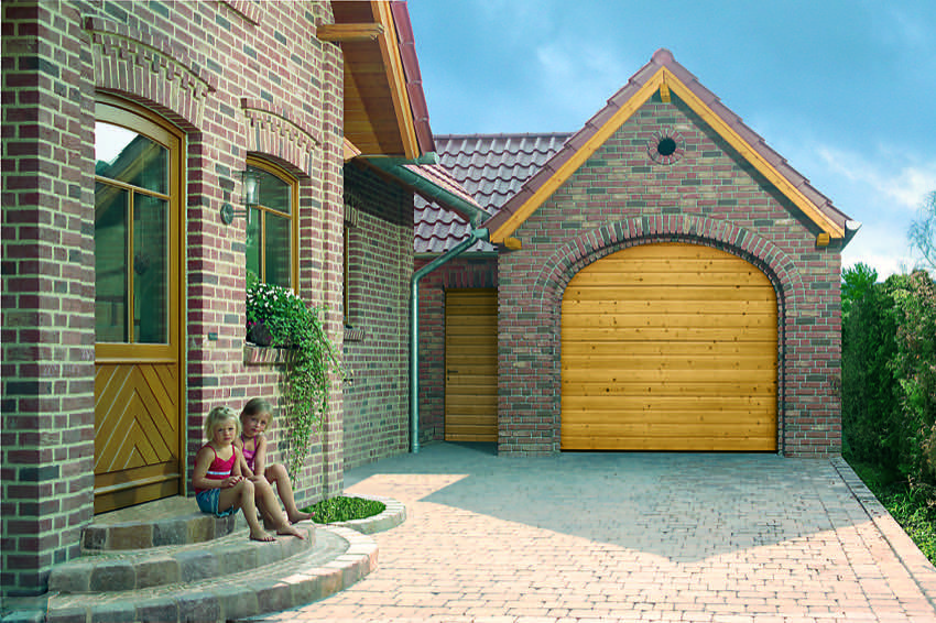 s-ribbed-nordic-pine-arched-sectional-garage door