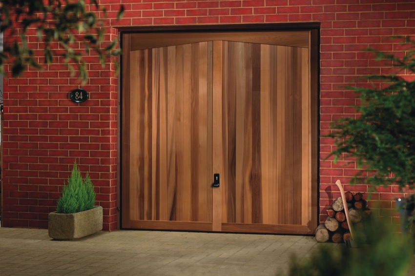 barrington-wood-garage-door