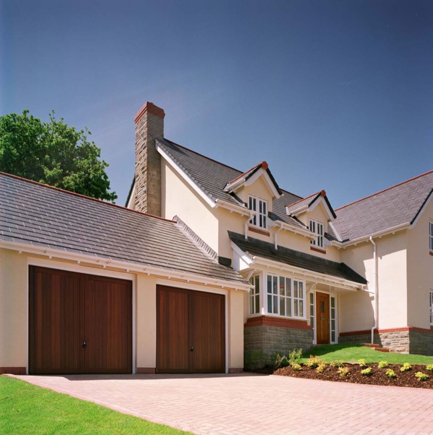 kingsbury-dark-timber-garage-door