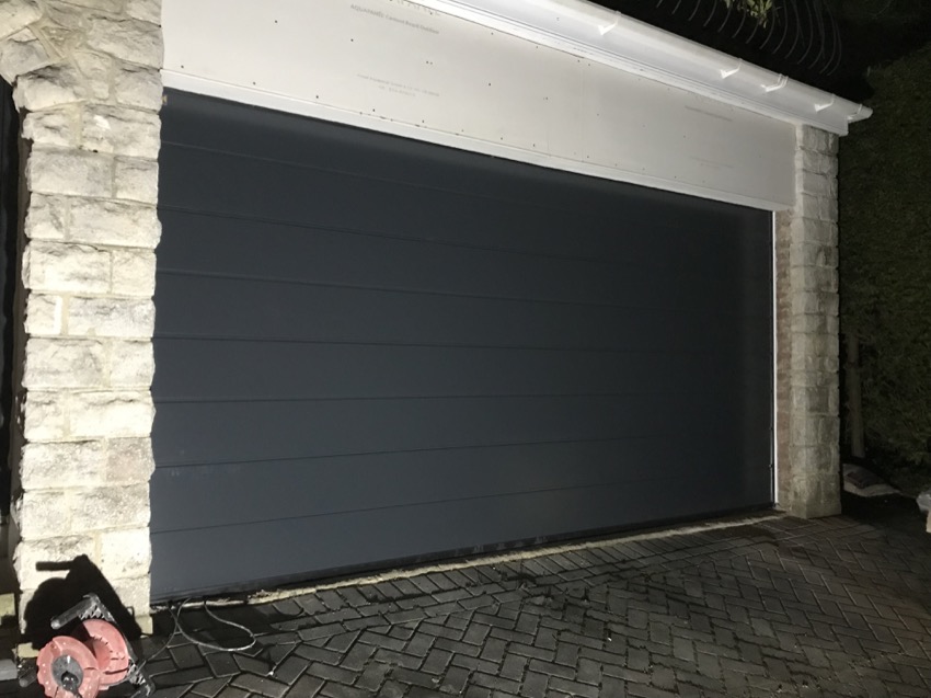 2-double-garage-door.jpg